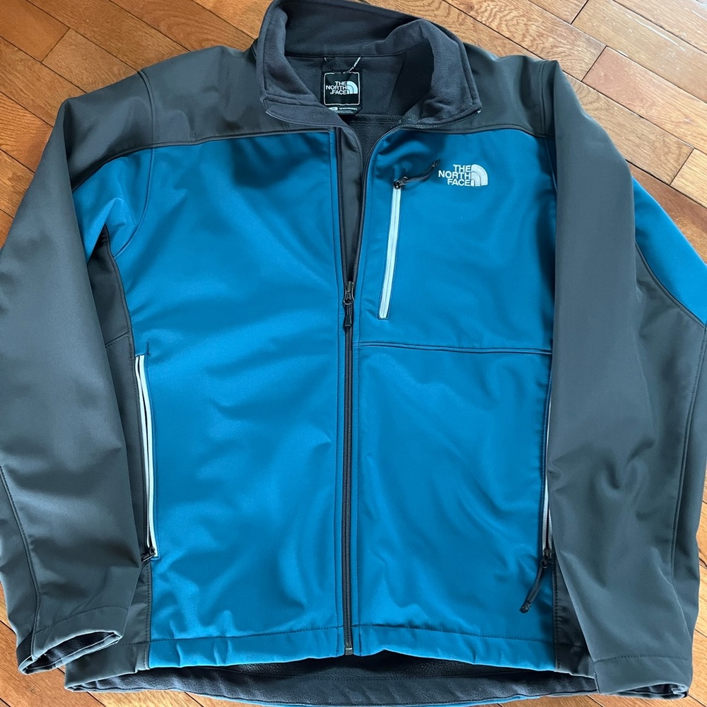 Men’s North Face jacket